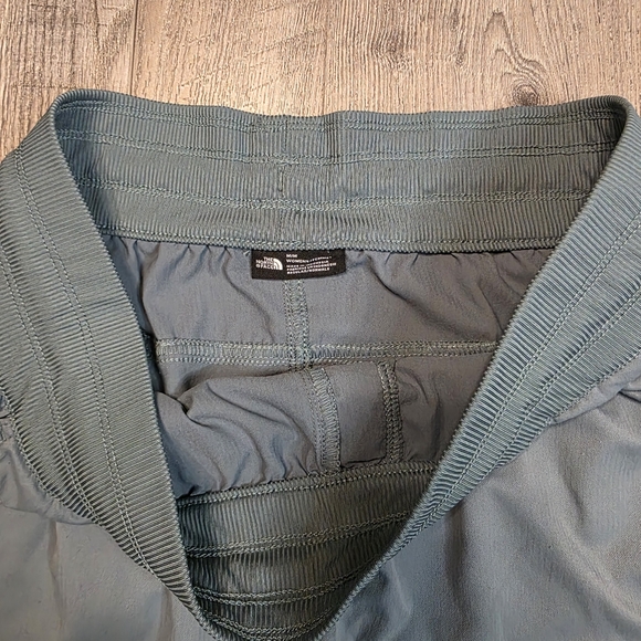 The North Face Aphrodite Motion Shorts Size M - Picture 5 of 6